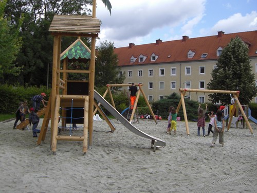 Foto Kinderspielplatz - Keplerstra&szlig;e