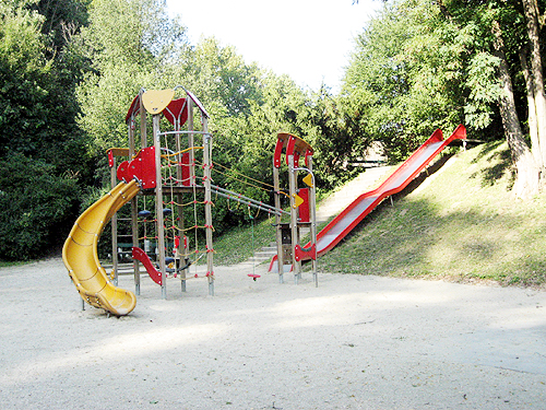 Kinder- und Jugendspielplatz - Limonikeller