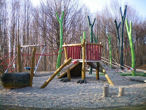 Kinder- und Jugendspielplatz - Samhaberstra&szlig;e