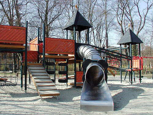 Kinderspielplatz - Dauphinestra&szlig;e