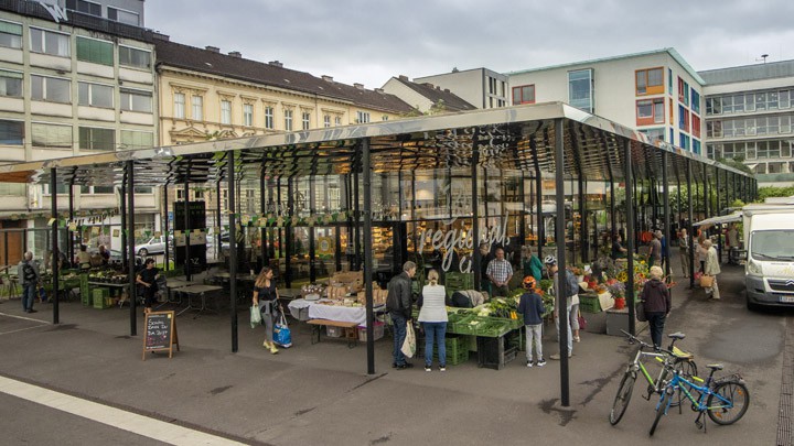 Grünmarkt Urfahr Übersicht des gesamten Marktes